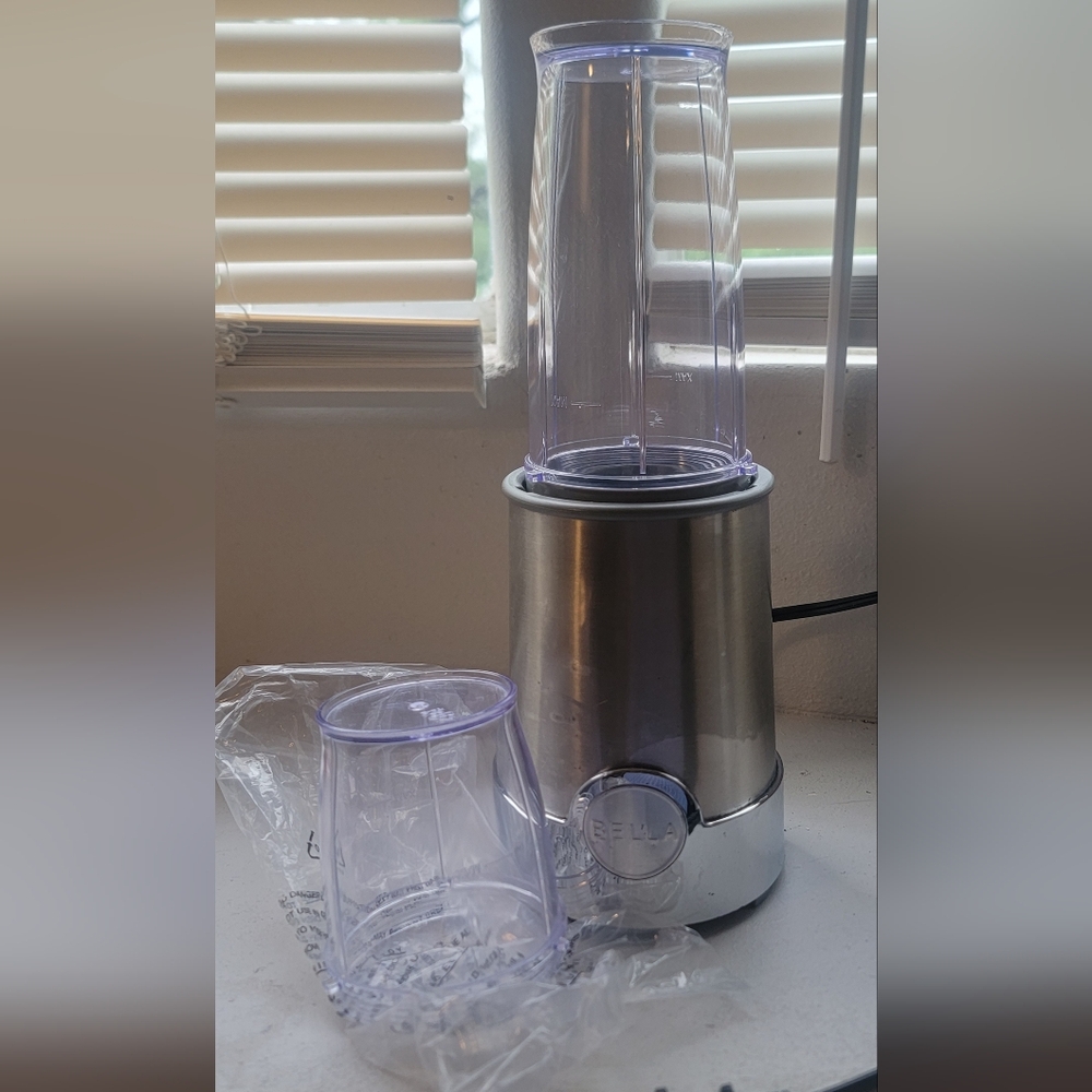 Bella Blender with Two Cups - Clear & Stainless